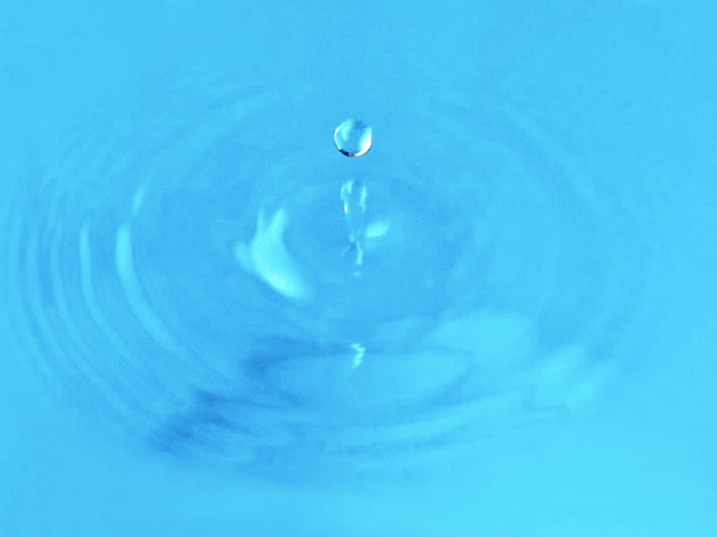 水